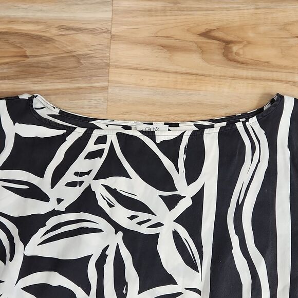 🔹️Cache Black & White Print Silk Wide Sleeve Blouse Small - Picture 4 of 10